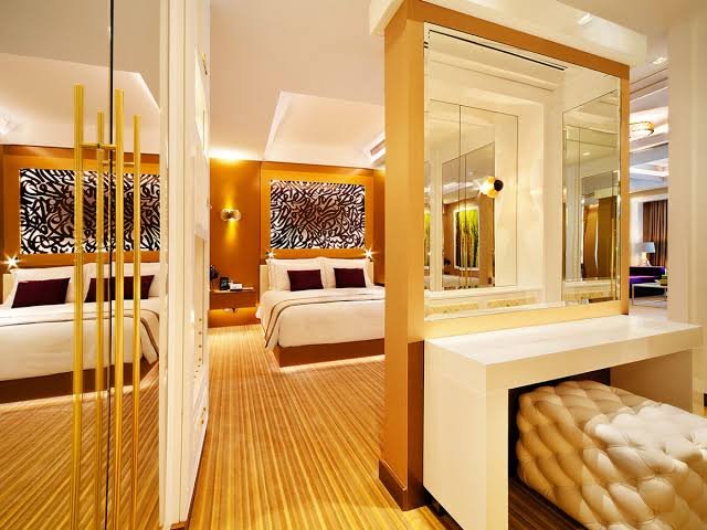 Luxury Suite